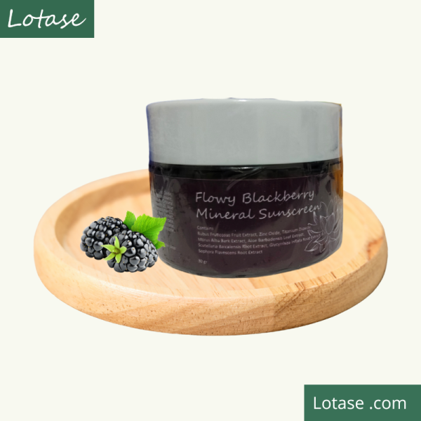 LOTASE Flowy Blackberry Mineral Sunscreen tampak samping